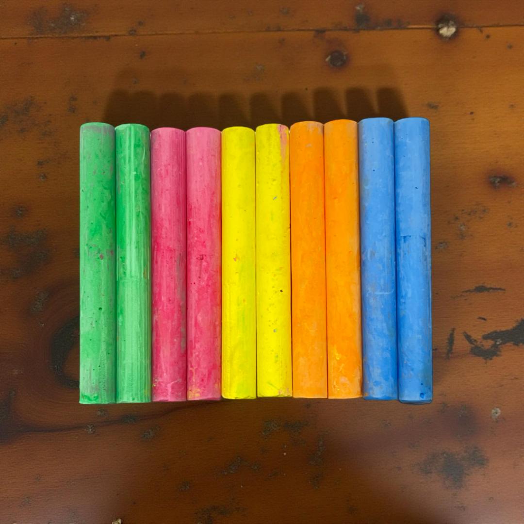 Dust Free Multicolour Chalk Pieces | Non-Toxic | Smooth Writing