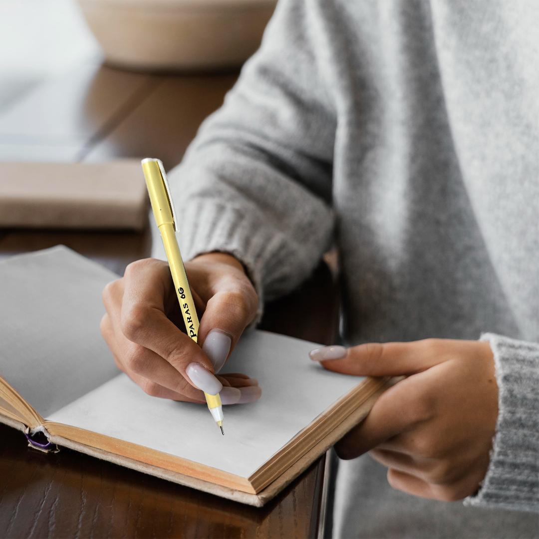 Smoothie Ball Pen Set of 20 | Blue Ink | Comfortable Grip & Colorful Body